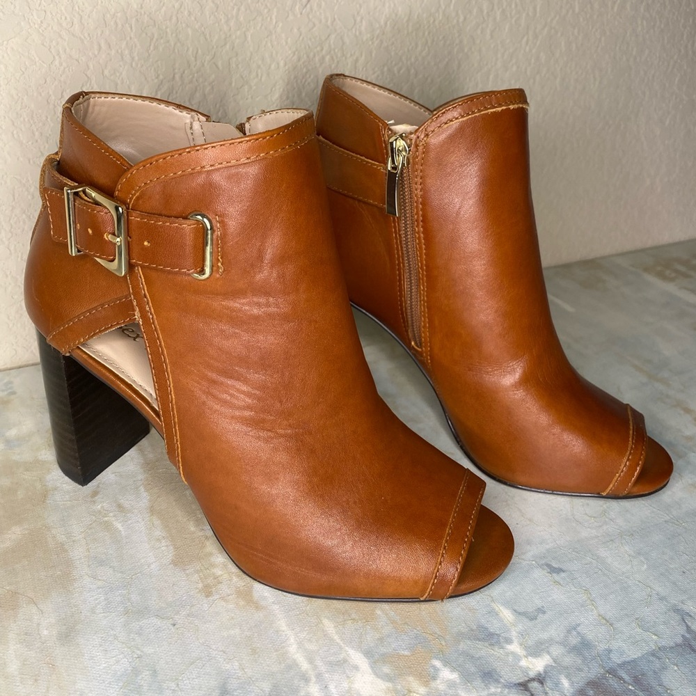 Essex Lane Carol Bootie - Size 7.5